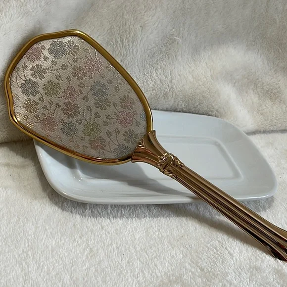 Vintage Brush with embroidery details! - Picture 1 of 12